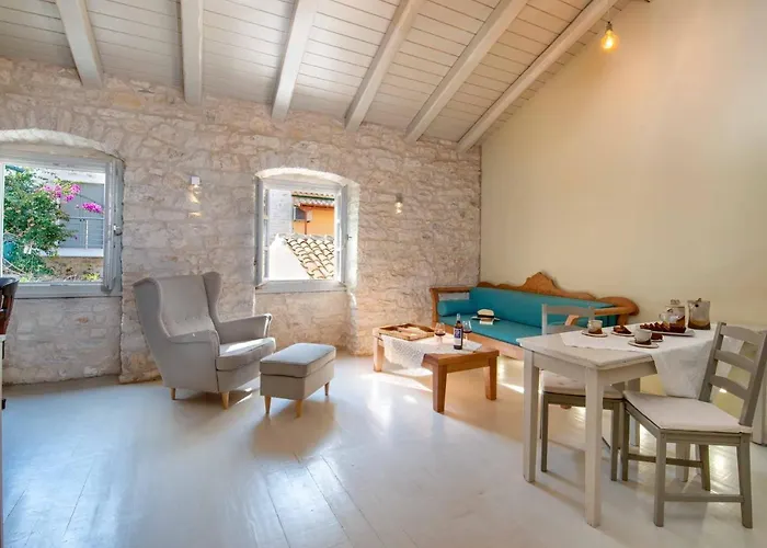 아파트 Lakka Stone House 1 가이오스